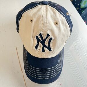 '47 Brand New York Yankees Two-Tone Cap - Navy & Cream Small